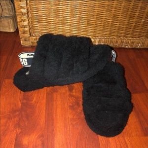UGG slippers with strap